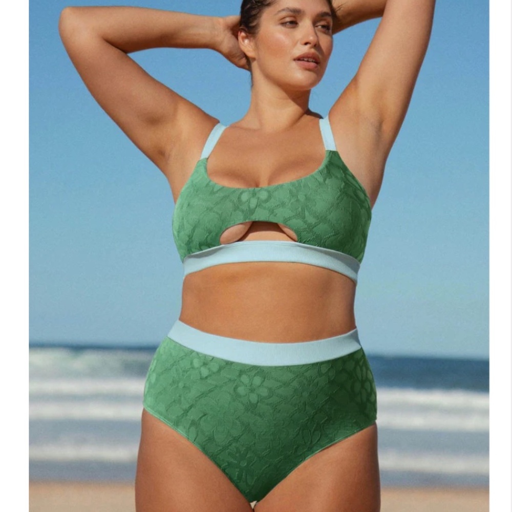 Size 16/1X Green Contrast Trim Plus Size Bikini Top & Bottom from BERLOOK